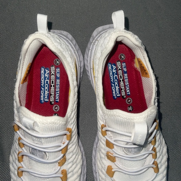 Share  Skechers Work Relaxed FIT: TILIDO ' CLAIRIT Lace Up Athletic W/Slip - Picture 2 of 16